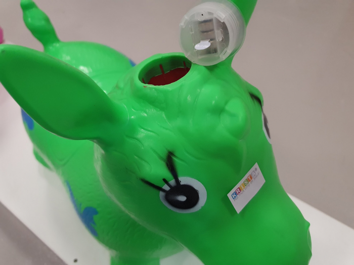 Calut gonflabil cu muzica si lumini, verde [3]