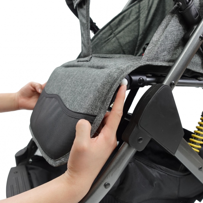 Carucior sport, cu maner reversibil, suspensii pe cadru, pliabil si troler, C1 Negru cu auriu [17]