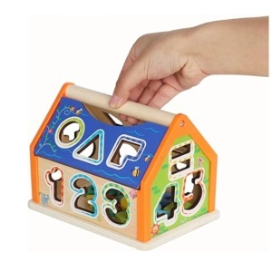 Casuta cu Activitati de Sortare Forme si Cifre, din lemn, multicolor [5]