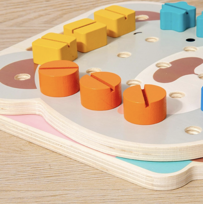 Joc Montessori cu suruburi pentru motricitate fina, din lemn [3]