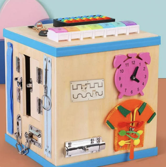 Centru Cub cu activitati multiple, tip Busy Board, din lemn [9]