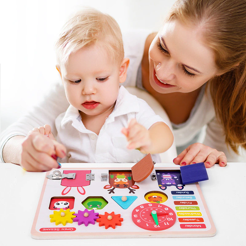 Joc Montessori Placa cu 6 activitati Tine-l Ocupat si Invata-l, din lemn [2]