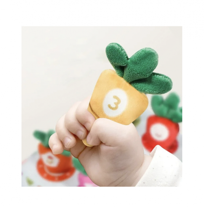 Jucarie senzoriala 2 in 1 Bebe- Culege morcovii si servetele, material textil [3]