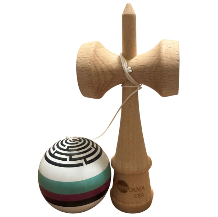 Kendama lucioasa, 18 cm, Alb cu dungi Labirint, din lemn [3]