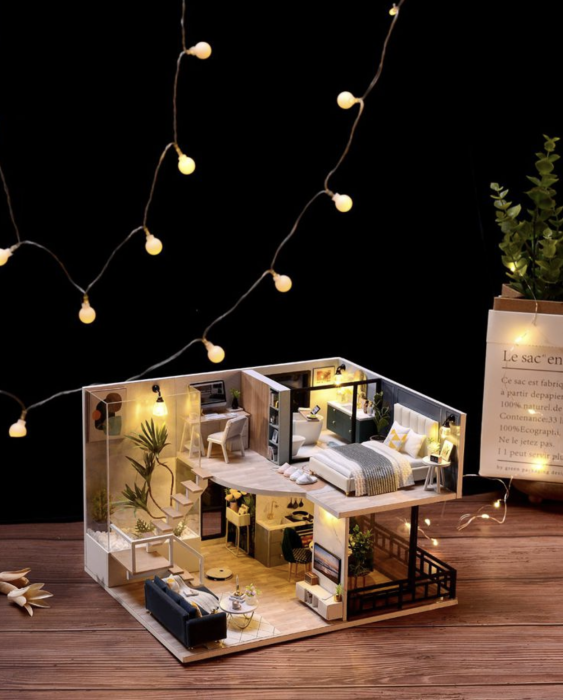Macheta DIY L032 Casuta De Papusi Din Lemn Cu Mobilier Si Iluminare LED Material Non-Toxic 14 Ani [9]