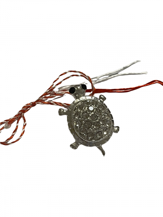 Martisor tip insigna, broscuta cu pietricele - krista 