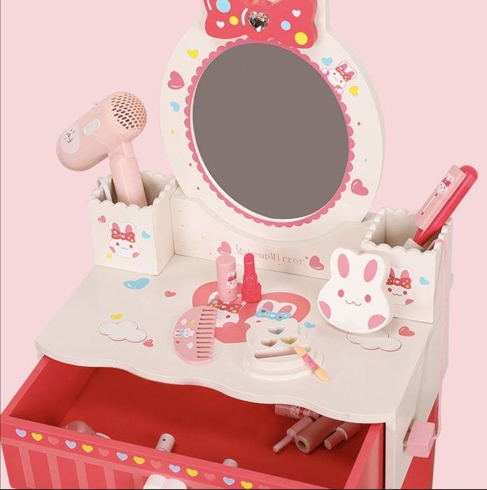 Masuta de frumusete cu oglinda, scaunel si accesorii, Iepurasul Red, din lemn [4]