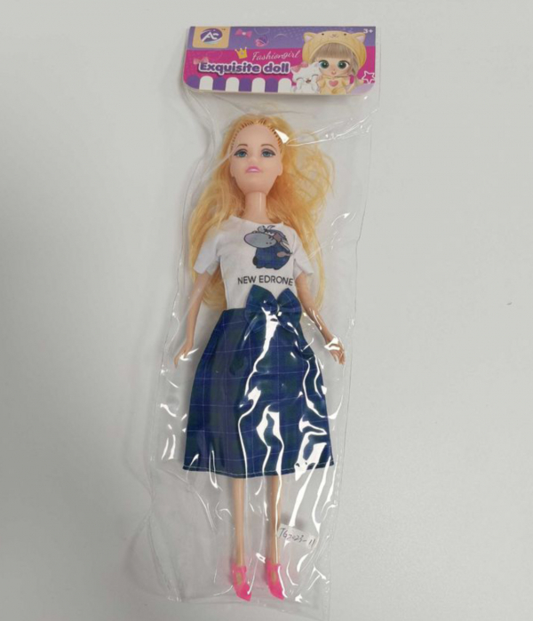 Papusa cu fusta si par blond [2]