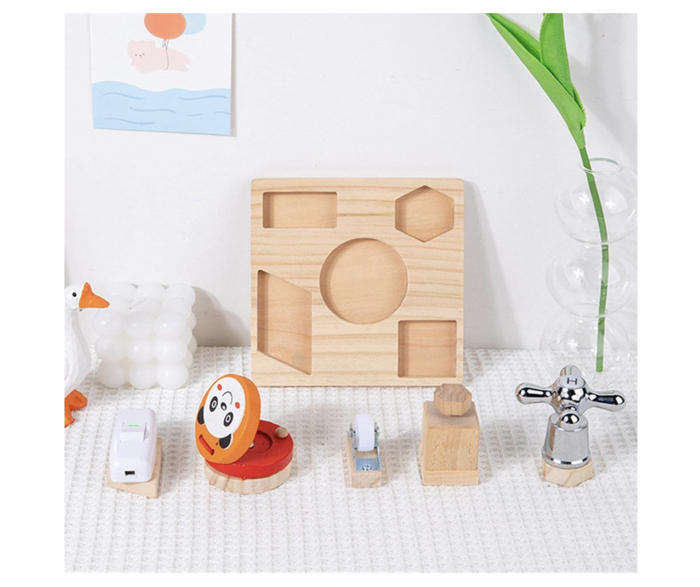 Placa Busy Board cu 5 activitati, tine-l ocupat pe bebe, din lemn [3]