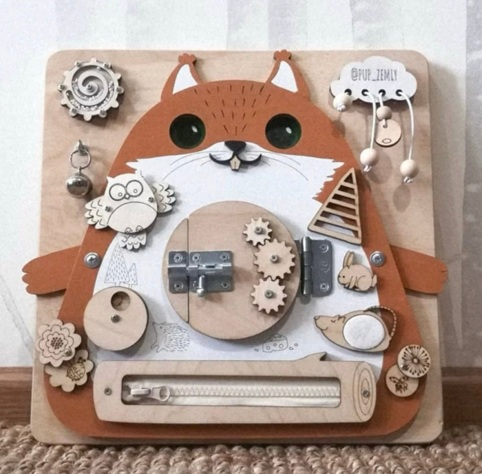 Placa Montessori Busy Board 17 activitati Veverita, din lemn [2]