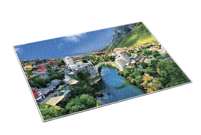 Puzzle clasic, 300 piese, Orasul de langa munte [2]