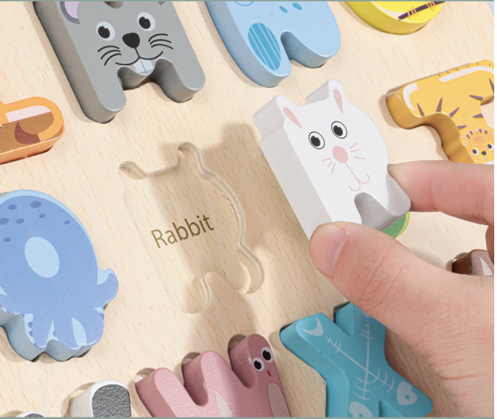 Puzzle incastru 3D alfabetul cu litere mari si imagini animale [6]