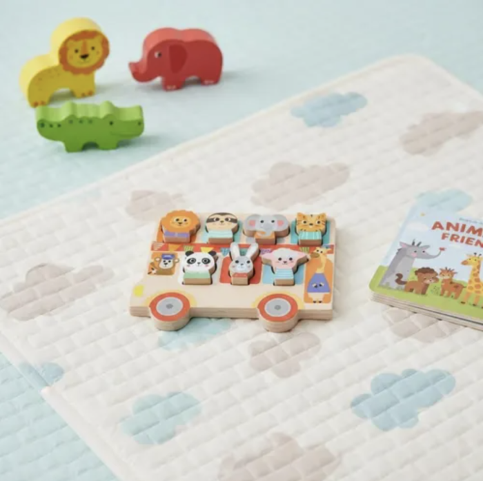 Puzzle incastru si snuruit din lemn Autobuzul cu animale, 7 figurine 3D, Montessori, +18 luni [2]