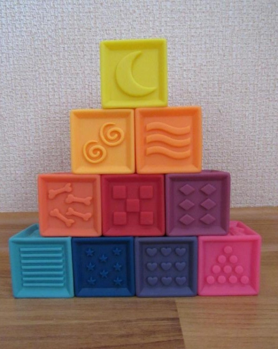 Set 10 cuburi silicon pentru bebelusi, cu texturi si cifre [7]