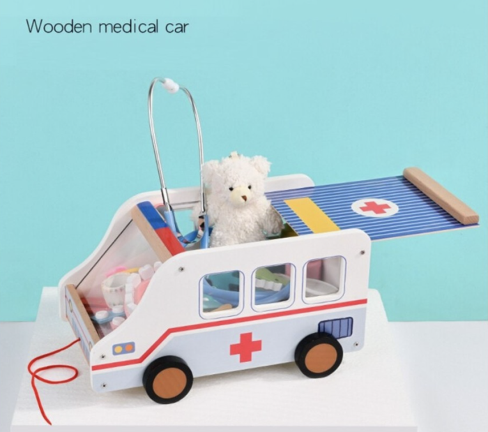 Set medical din lemn Ambulance Doctor cu masinuta de tras, ursulet si 29 piese, +3 ani [2]