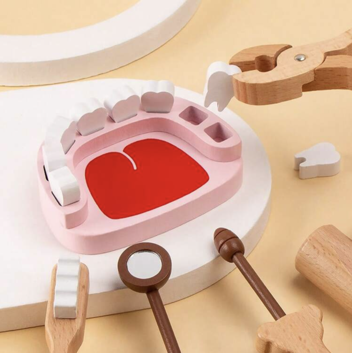 Trusa de dentist din lemn pentru copii Dental Set cu mulaj dentar si 6 piese, +3 ani [3]