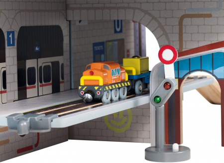 Gara de trenuri Jumbo Deluxe cu 3 etaje, cu circuit, heliport, spalatorie, din lemn [7]