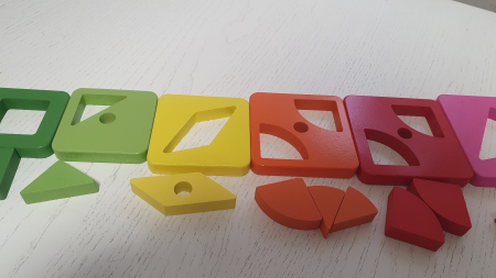 Joc Montessori Turnul Curcubeu Patrat, si tangram, 20 piese, din lemn [9]