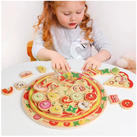 Jocuri si Jucarii - Jucarie educativa Pregateste Pizza, din lemn, 21 cm diametru