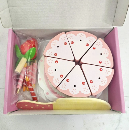 Set Tort Aniversar Din Lemn De Feliat Princess Cake Cu Capsuna Lumanari Si Platou Roz 3 Ani [5]