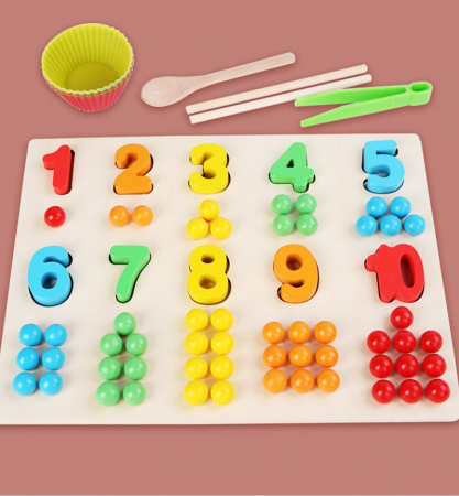 Jucarie Montessori placa multifunctionala de sortare si numarare, cu cifre si bilute [4]