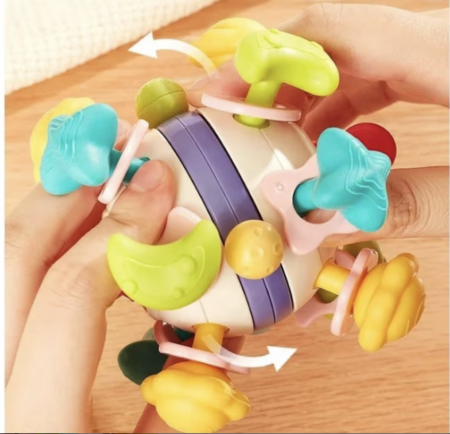 Jucarie senzoriala de dentitie Mingea Spatiala - Space Teether Ball [9]