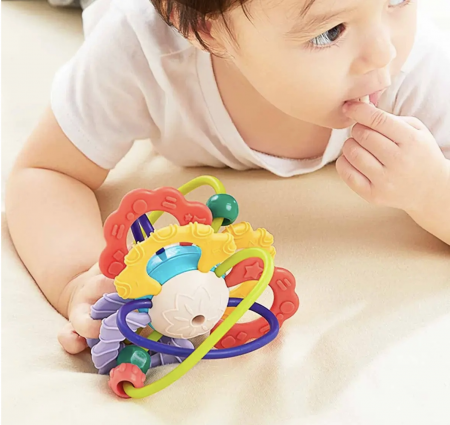 jucarie-senzoriala-si-dentitie-pentru-bebelusi-spatiul-cosmic-ball-space-teether-copie-345321.png