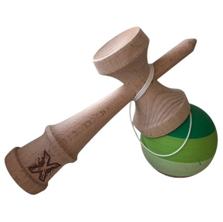 Kendama X Rubber Grip 18 cm, natur-verde deschis-verde inchis din lemn Jocuri si Jucarii - Kendama X Rubber Grip 18 cm, natur-verde deschis-verde inchis din lemn