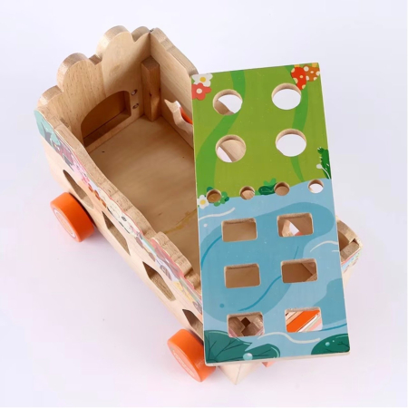 Masinuta cu activitati educative Montessori – Ferma, din lemn [6]