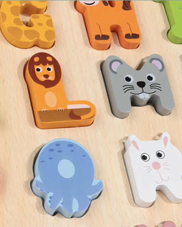 Puzzle incastru 3D alfabetul cu litere mari si imagini animale [3]