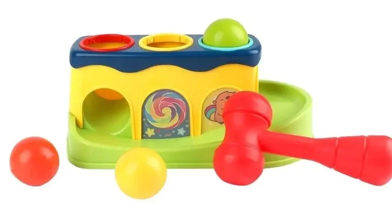 Jocuri si Jucarii - Set circuit cu pista, 3 bile si ciocan, Bate bilele