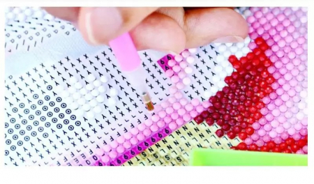 Tablou GM522 Iepuras intre margarete, cu rama de lemn, Pictura cu Diamante, Goblen cu pietre 5D, 20 x 30 cm [5]