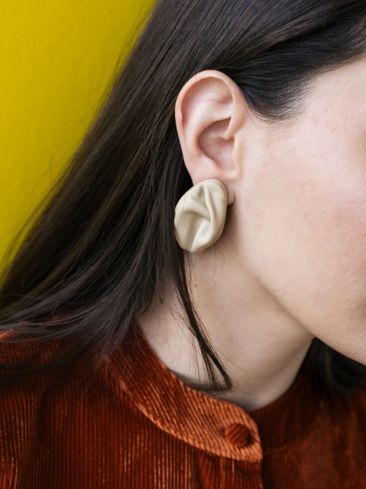 cercei-folda-lut-polimeric-handmade-bijuterii-statement.jpg [2]