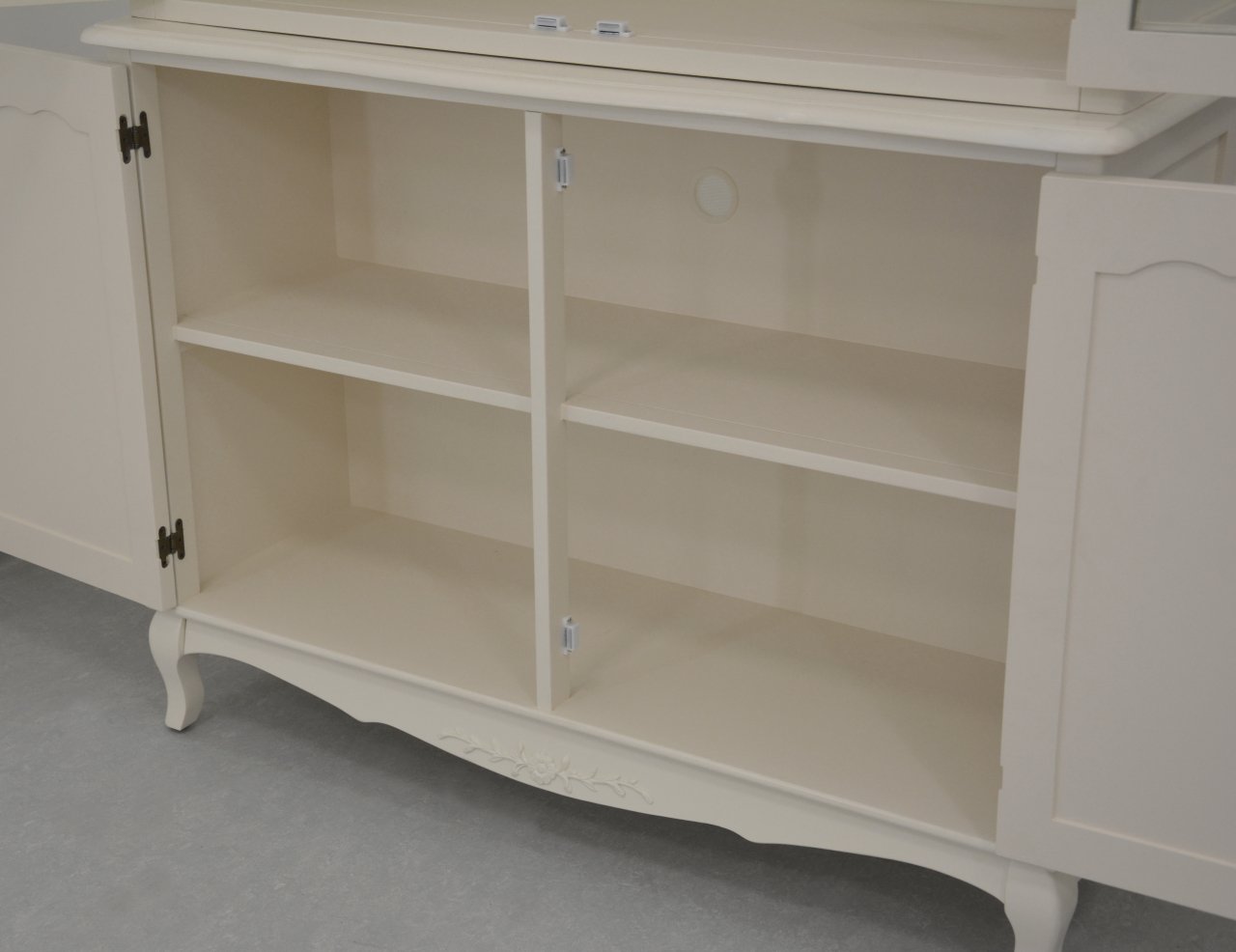 Comoda Galeza Dijon [2]