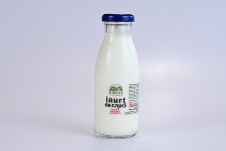 Din lapte de vaca - IAURT NATURAL DE VACA RADESTI 250 GR