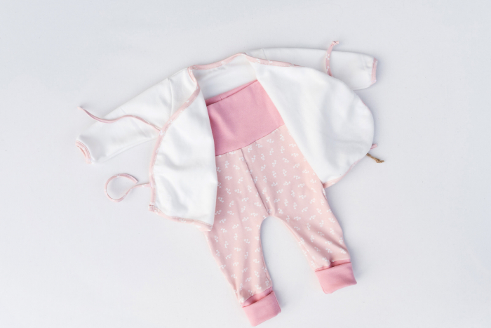Costum pentru bebeluși din bumbac organic alb-roz cu floricele [2]