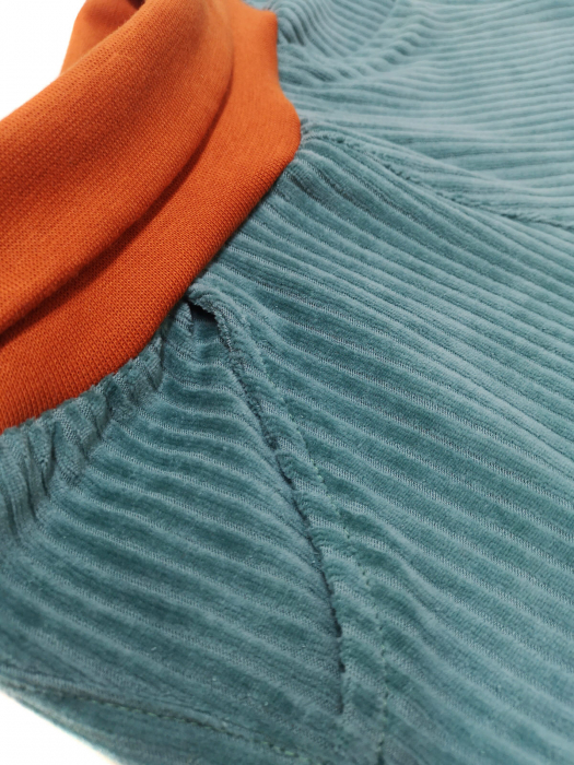Pantaloni din velur reiat organic verde-turquoise pentru copii [4]