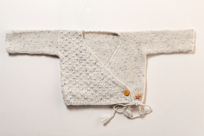 Pulover alb, tricotat handmade din lână merinos, pentru bebeluși [3]