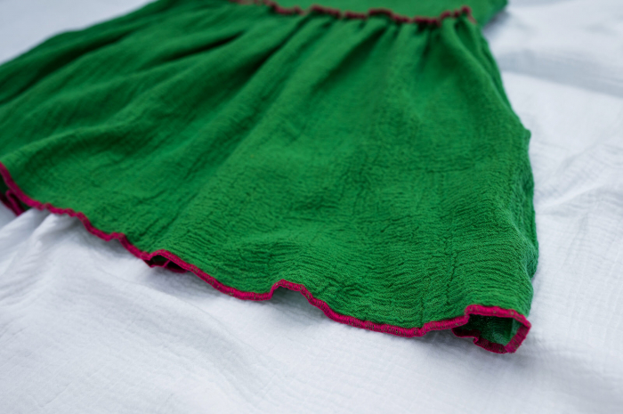 Rochie din pânză topită verde pentru bebeluși [4]