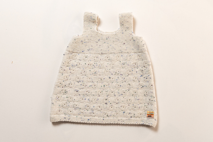 Rochie tricotată handmade din lână merinos albă, pentru bebeluși, 12 luni [3]