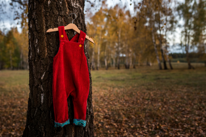 Salopetă cu două fețe din velur reiat organic roșu și bumbac organic, pentru bebeluși [7]