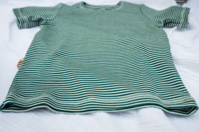 Tricou din țesătură organică de lână merinos și mătase cu dungi verzi, pentru băieți [2]