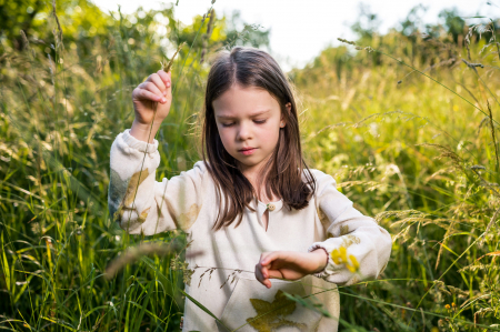 Cămăși - Cămașă din borangic cu buzunar și mâneci imprimate cu plante-ecoprint, pentru fete, 6 ani