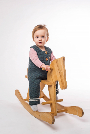 Salopetă tricotată handmade din lână merinos, pentru bebeluși, 12 luni [4]