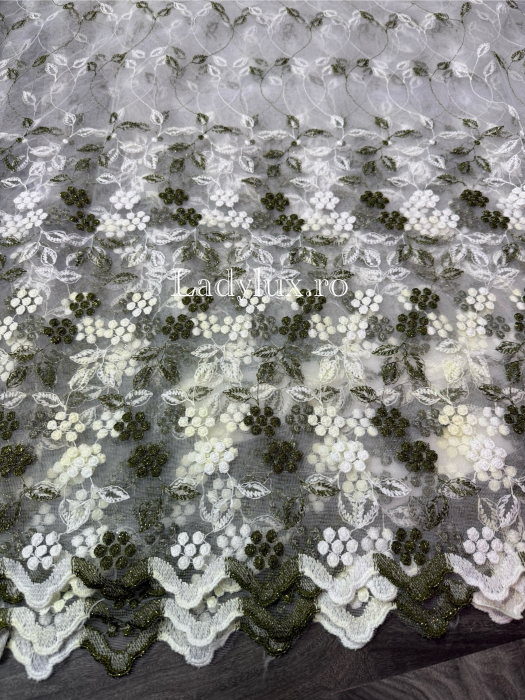 Perdea albă cu broderie Verde kaki+alb – gata cusuta cu tiv si rejansa - rafinament și strălucire discretă [1]