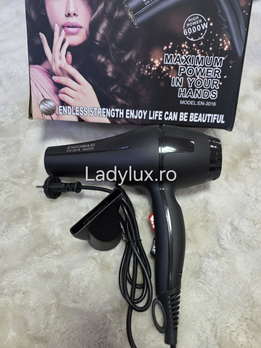 Uscător de păr Enzomaxi 6000 W [1]
