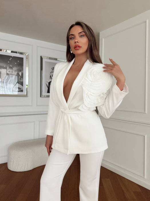 Costum alb Silvet, Sacou si Pantalon cu Floare 3D N110038 [1]