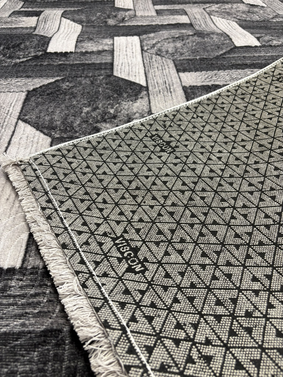 Covor 2x2.70 m lucrat pe antiderapant eleganță în nuanțe de Gri- model Hexagon [3]