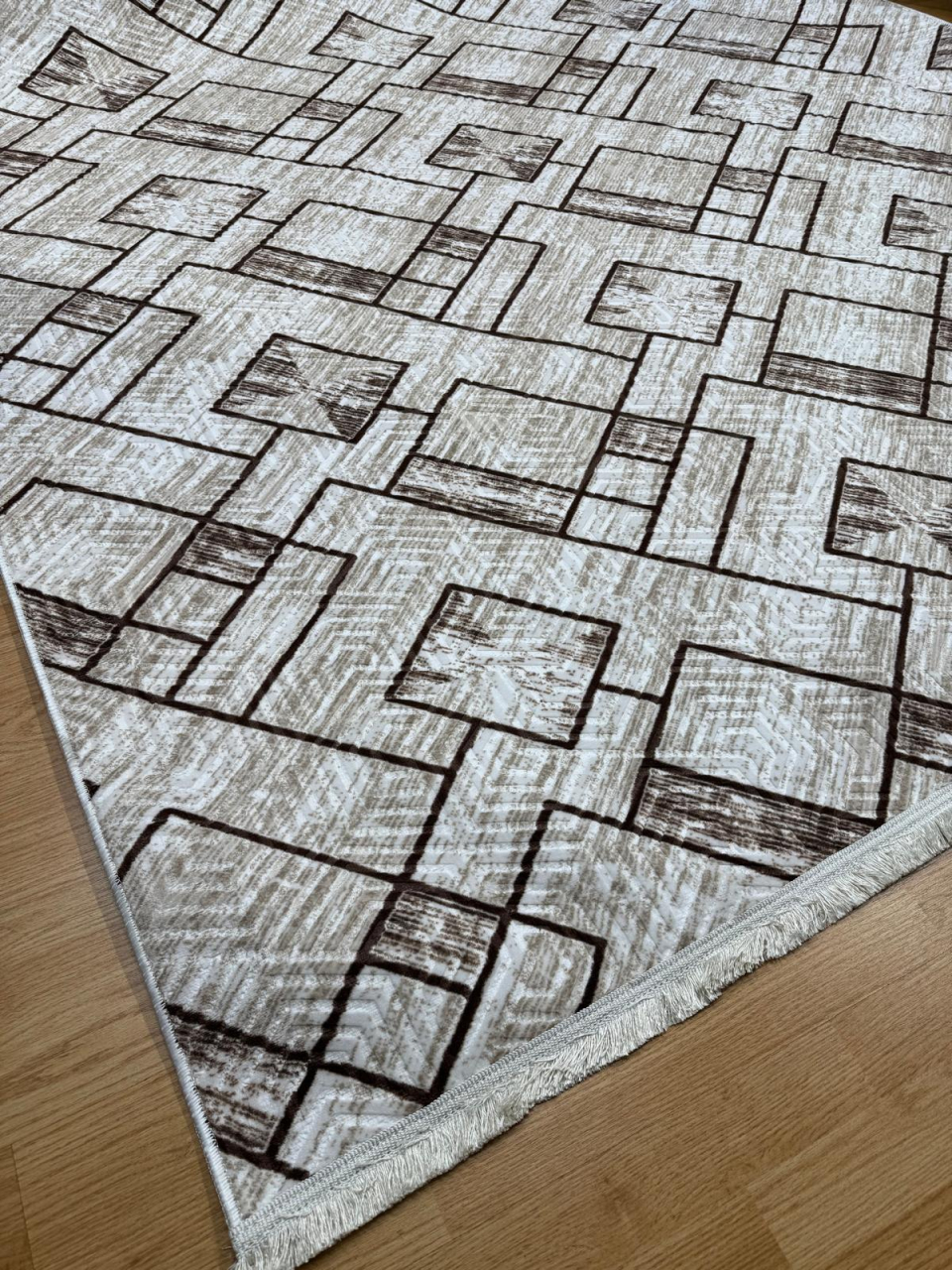 Covor 2x2.70 m Lucrat pe Antiderapant- Model Geo Maro [3]