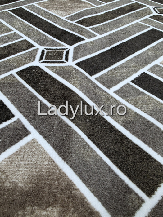 Covor 2x2.80 m lucrat pe antiderapant eleganță în nuanțe de Maro- model Brown [4]